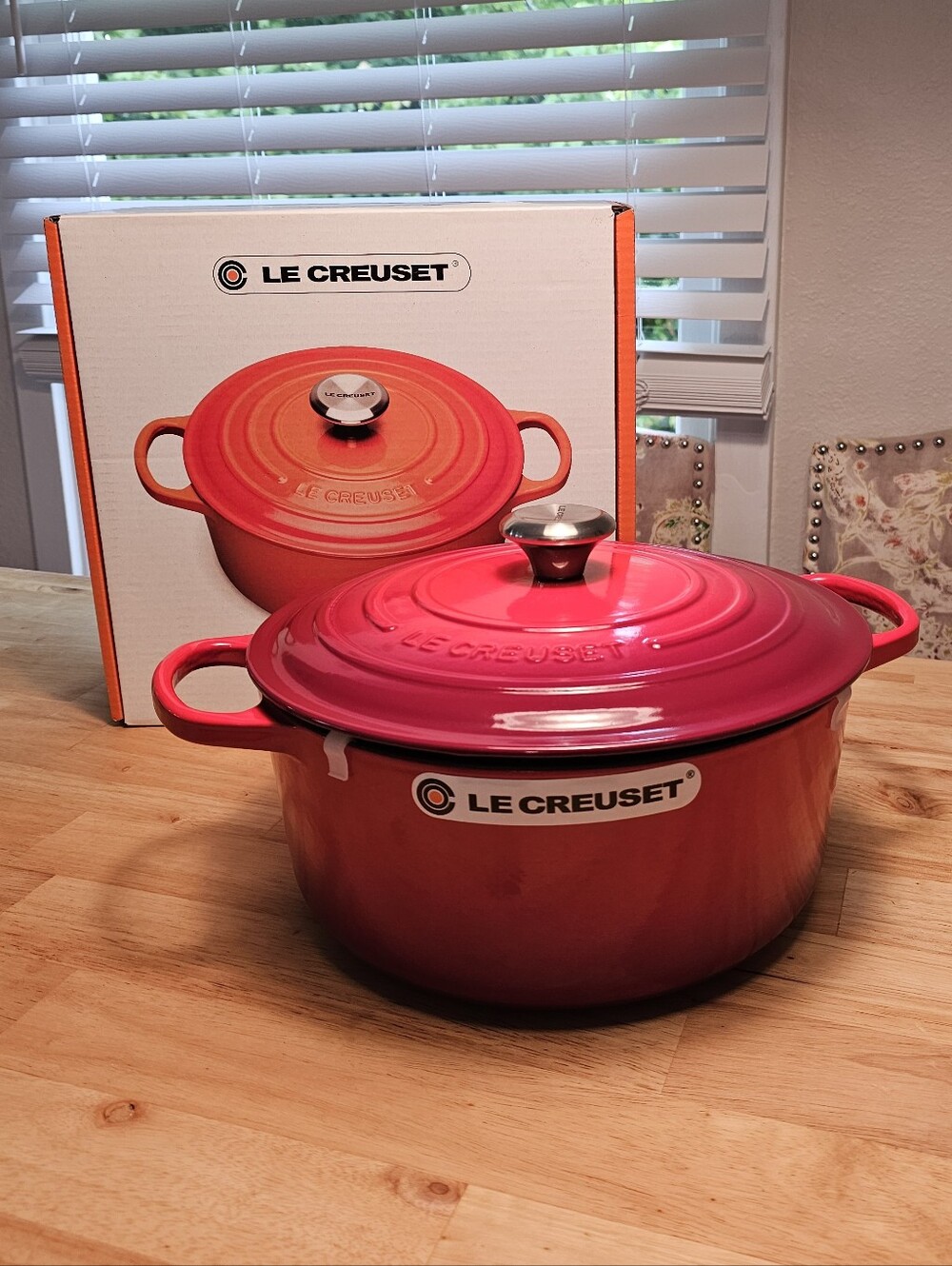 Brand New Le Creuset Cerise Red Enameled Cast Iron Dutch Oven 7 1/4 quart